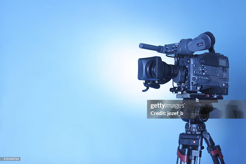 Professionnel télévision CAM - 3 (cl. path