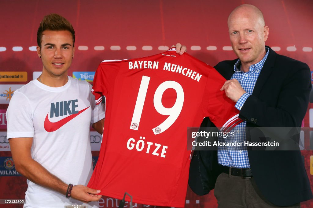 FC Bayern Muenchen Presents Mario Goetze And Jan Kirchhoff