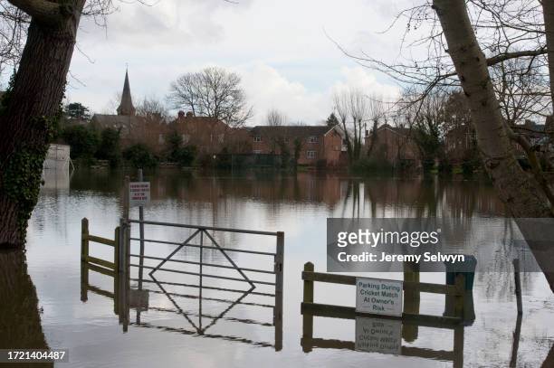 General View Of The Flooding In Wraysbury, Berkshire, England..Maximum Preparations Were Under Way To Help Protect The Capital From Flooding. With...
