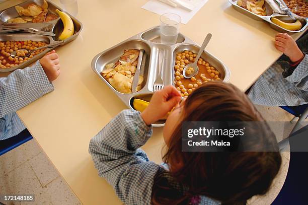 el menú - the school canteen fotografías e imágenes de stock