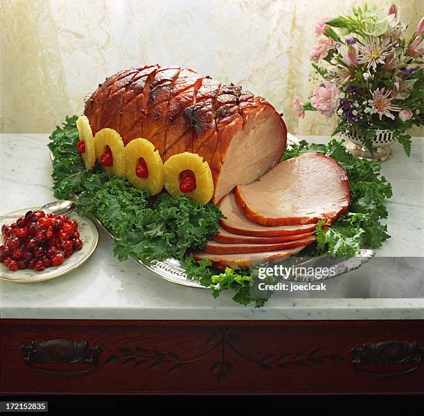 presunto no forno - glazed ham imagens e fotografias de stock