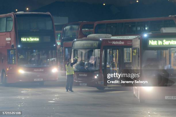 Frosty Buses In Cricklewood This Morning. 06-November-2014