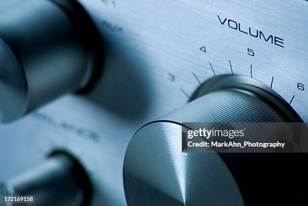 botón de volumen - equipo de alta fidelidad fotografías e imágenes de stock