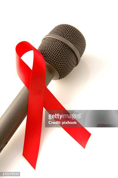 sida atención y apoyo - aids ribbon fotografías e imágenes de stock