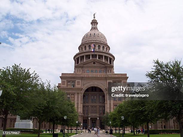 austin texas capitol building - capital cities stock pictures, royalty-free photos & images