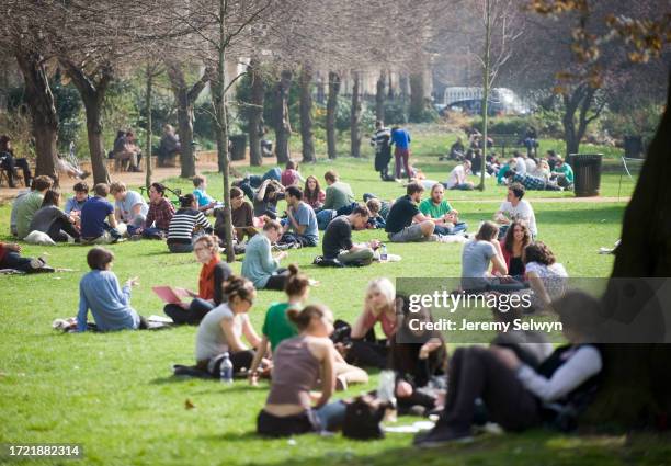 Gordon Square Spring 67 Gordon Selwyn Stock Photos, High-Res Pictures, and Images - Getty Images