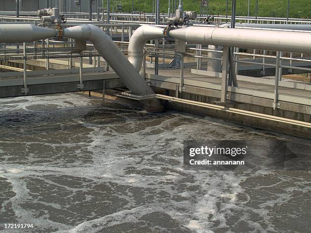belüftet tank-top - abwasser stock-fotos und bilder