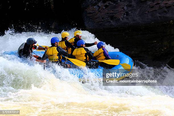 whitewater alta - rafting fotografías e imágenes de stock