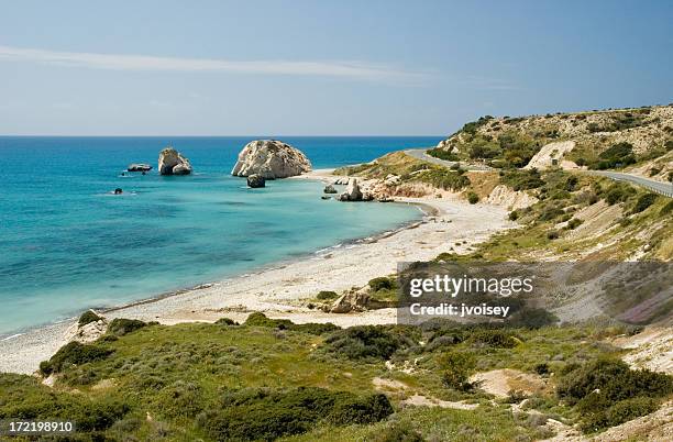 rock de afrodita - cyprus island fotografías e imágenes de stock
