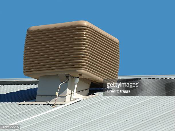 airconditioning unit on roof - rooftop hvac stock pictures, royalty-free photos & images