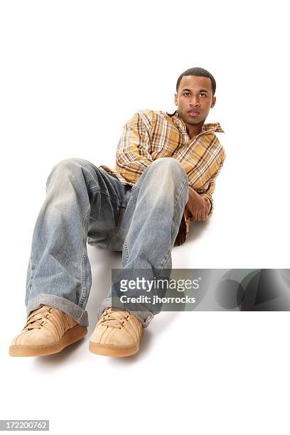 casual homem relaxante-americano - male model casual imagens e fotografias de stock