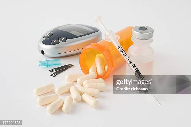 diabetic treatment - diabetes pills stock pictures, royalty-free photos & images