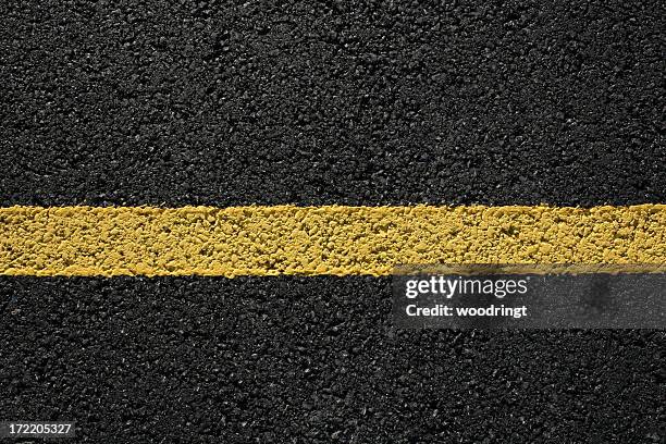 parking stripe 2 - dividing line stockfoto's en -beelden