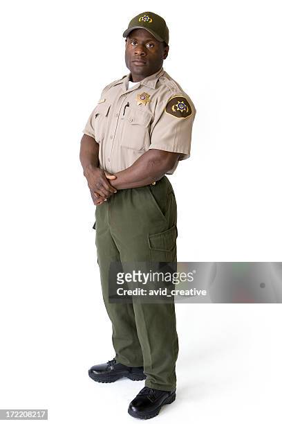 isolierte porträts-african american strafverfolgung officer - sheriff stock-fotos und bilder