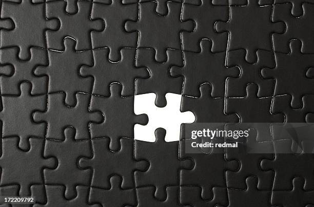 black puzzle - incomplete stockfoto's en -beelden