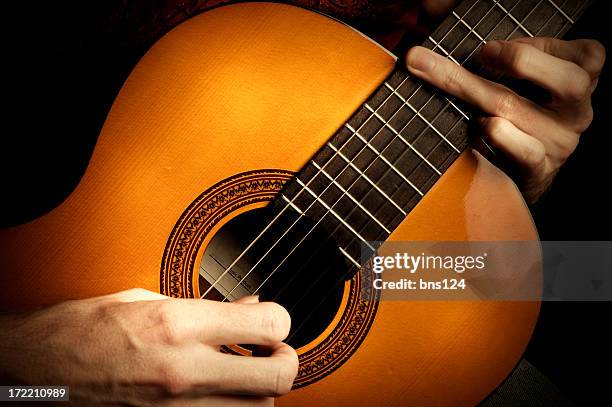 klassische guitar - klassische-gitarre stock-fotos und bilder