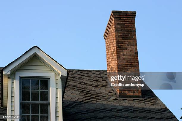 smoke-release - chimney stock-fotos und bilder