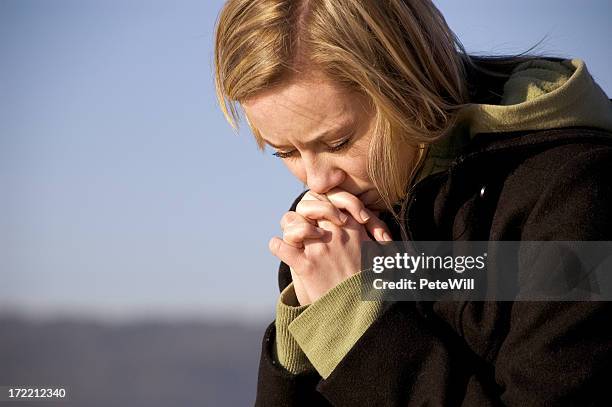pray 03 - humility stockfoto's en -beelden