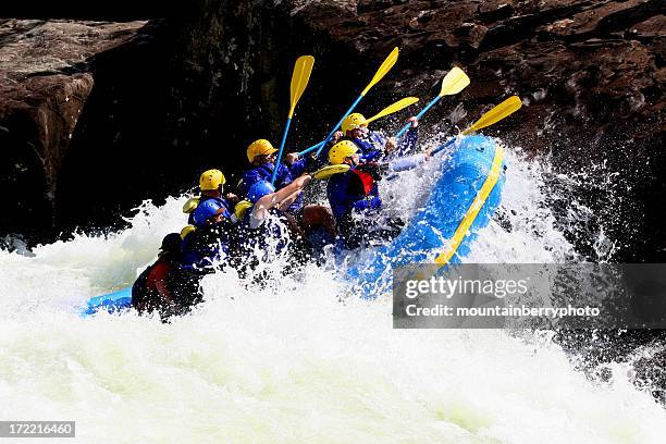 la rock - whitewater rafting photos et images de collection