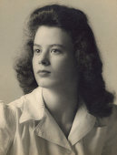 1940s portrait of a beautiful young woman