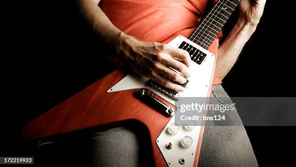 guitarra de rock n'roll chique - rock'n roll imagens e fotografias de stock