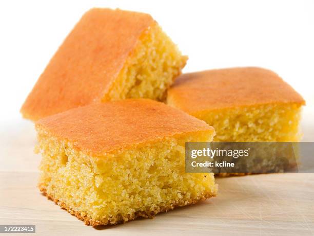 cornbread - pan de maíz fotografías e imágenes de stock