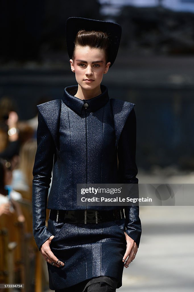 Chanel: Runway - Paris Fashion Week Haute-Couture F/W 2013-2014
