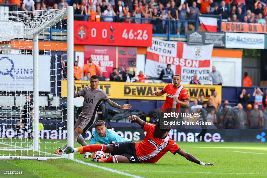Luton Town v Tottenham Hotspur - Premier League