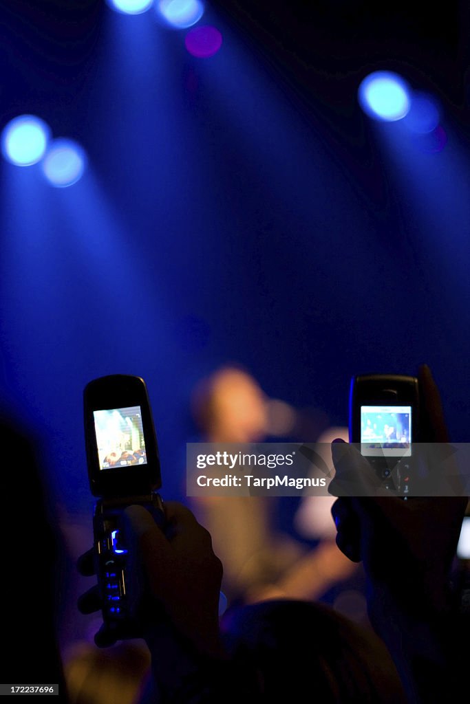 Cell telephones at the concert