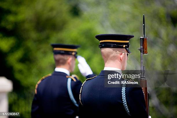 guardia d'onore - saluto militare foto e immagini stock