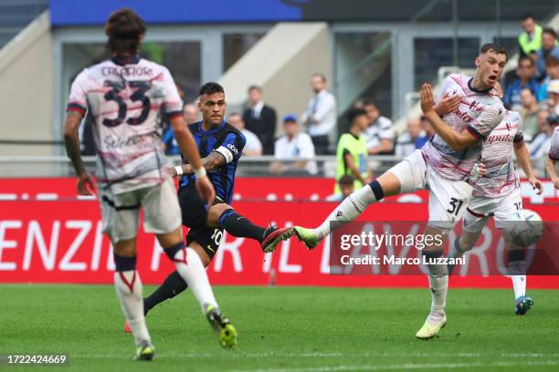 Lautaro Martinez of FC Internazionale scores their sides second goal during the Serie A TIM match between FC Internazionale and Bologna FC at Stadio...