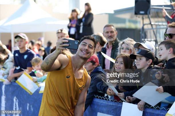 Lalakai Foketi with fans during a Wallabies training session, at Stade Roger Baudras on October 07, 2023 in Saint-Etienne, France.