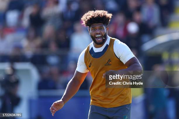 Rob Valetini looks on during a Wallabies training session, at Stade Roger Baudras on October 07, 2023 in Saint-Etienne, France.