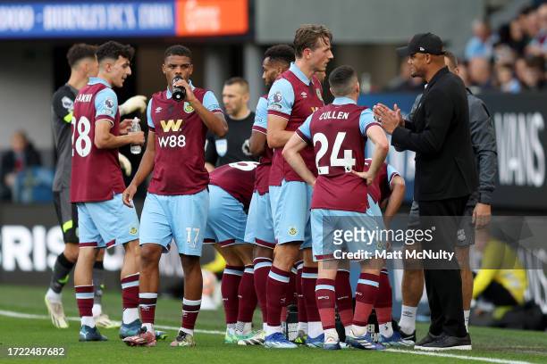 Vincent Kompany, Manager of Burnley, gives their team instructions during the Premier League match between Burnley FC and Chelsea FC at Turf Moor on...