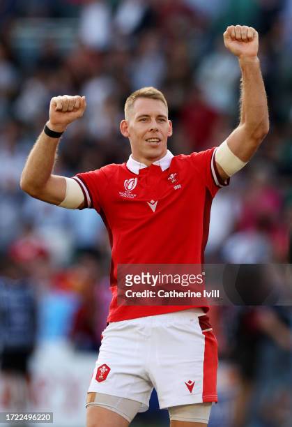 Liam Williams of Wales celebrates at full-time following the Rugby World Cup France 2023 match between Wales and Georgia at Stade de la Beaujoire on...