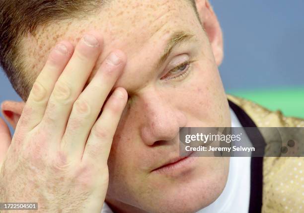 .England 0 Slovakia 0:.Wayne Rooney As A Sub With His Nails All Bitten In St Etienne Last Night. 21-June-2016