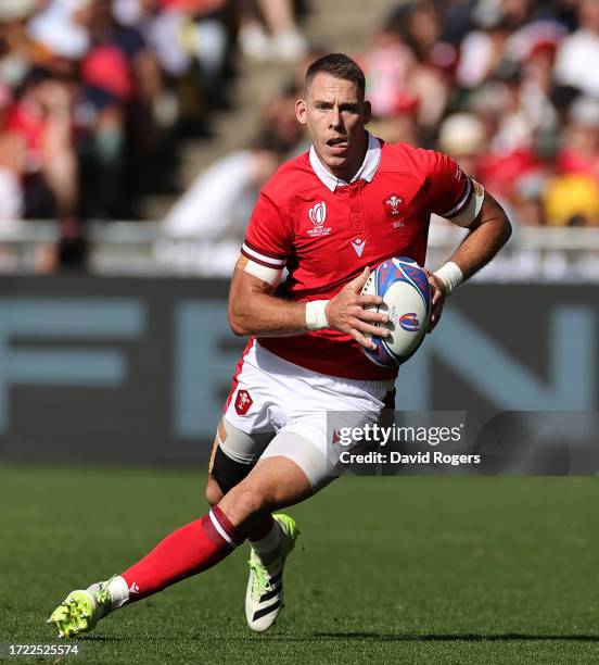 Liam Williams of Wales runs with the ball during the Rugby World Cup France 2023 Pool C match between Wales and Georgia at Stade de la Beaujoire on...