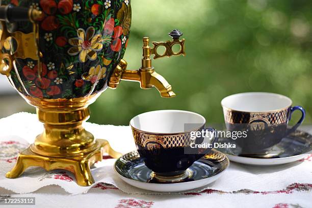 russian samovar - samovar stock pictures, royalty-free photos & images