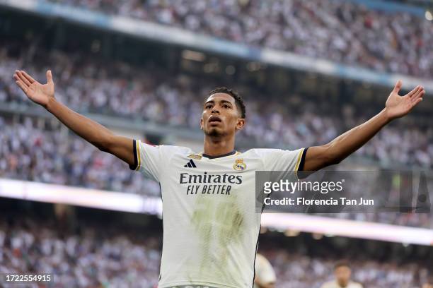 Jude Bellingham of Real Madrid celebrates after scoring the team's second goal during the LaLiga EA Sports match between Real Madrid CF and CA...