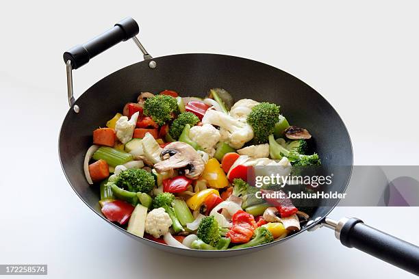 野菜炒めに i - wok ストックフォトと画像