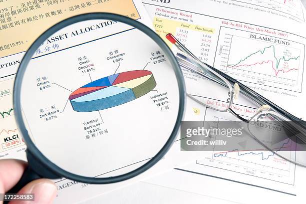 financial report - mutual fund stock pictures, royalty-free photos & images