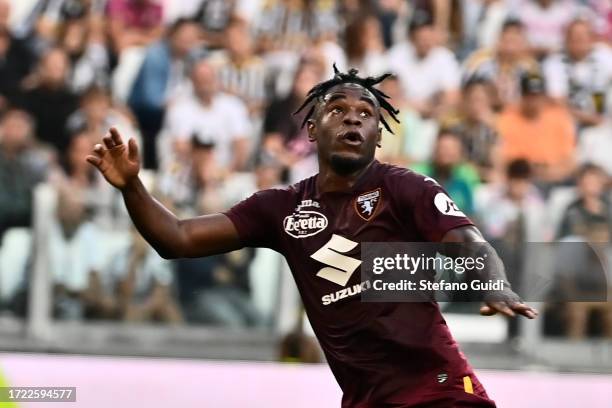 Duvan Zapata of Torino FC in action during the Serie A TIM match between Juventus and Torino FC at on October 7, 2023 in Turin, Italy.