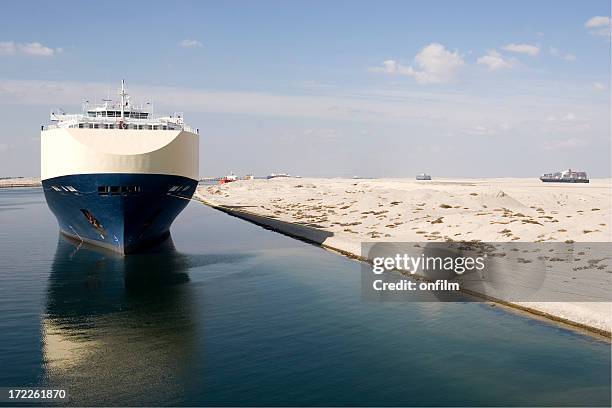 suez canal, egypt - suezkanaal stockfoto's en -beelden