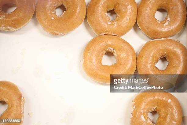donuts com glacê - glazed food - fotografias e filmes do acervo