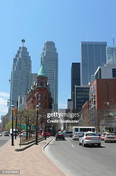 traffic on toronto street - day toronto stock pictures, royalty-free photos & images