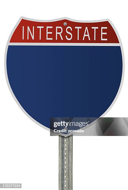 leere interstate-schild mit path - highways stock-fotos und bilder