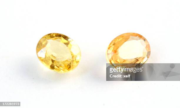 amarillo sapphires - sapphire fotografías e imágenes de stock