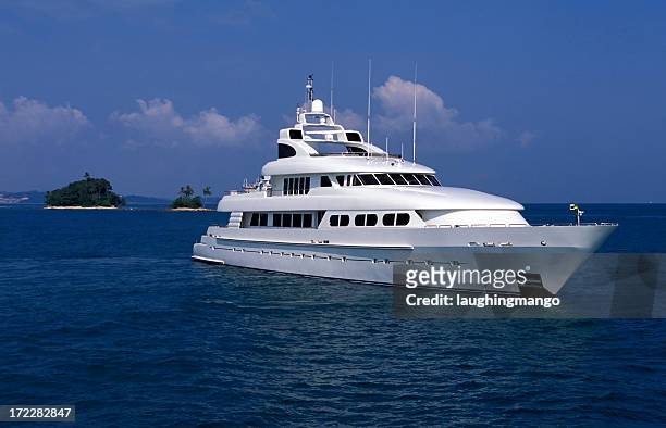 luxury motor yacht - private yacht stock pictures, royalty-free photos & images