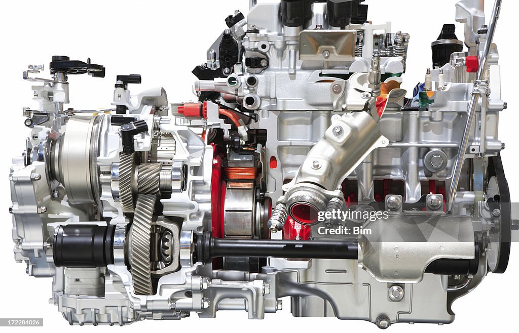 Auto-Motor, isoliert auf weiss
