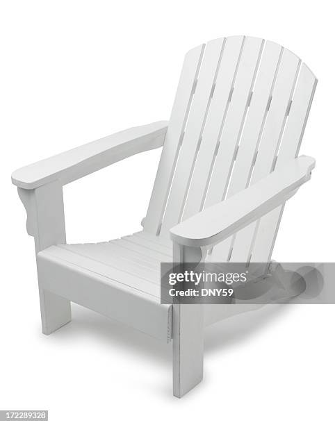 adirondack-stuhl - liegestuhl freisteller stock-fotos und bilder